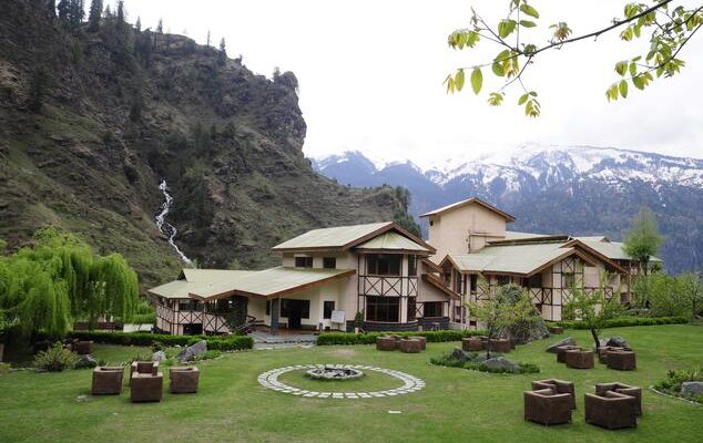 top hotels in Manali